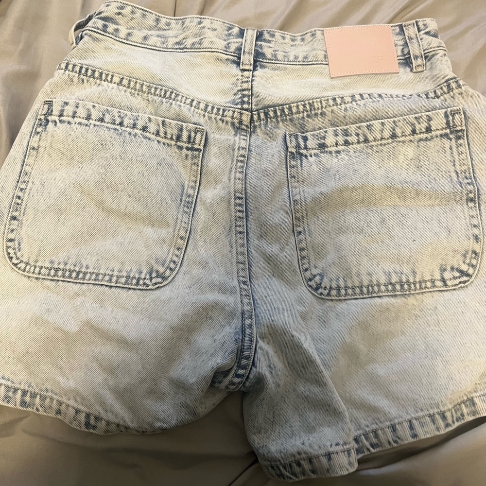 ZGY shorts size 8 never worn